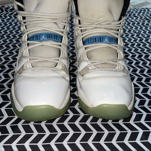 Air Jordan’s 11 Retro white youth size 4.5